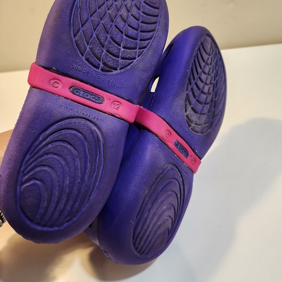 CROCS Girls Purple and Pink Sandals with Perforated Design Size 12 - Picture 7 of 10